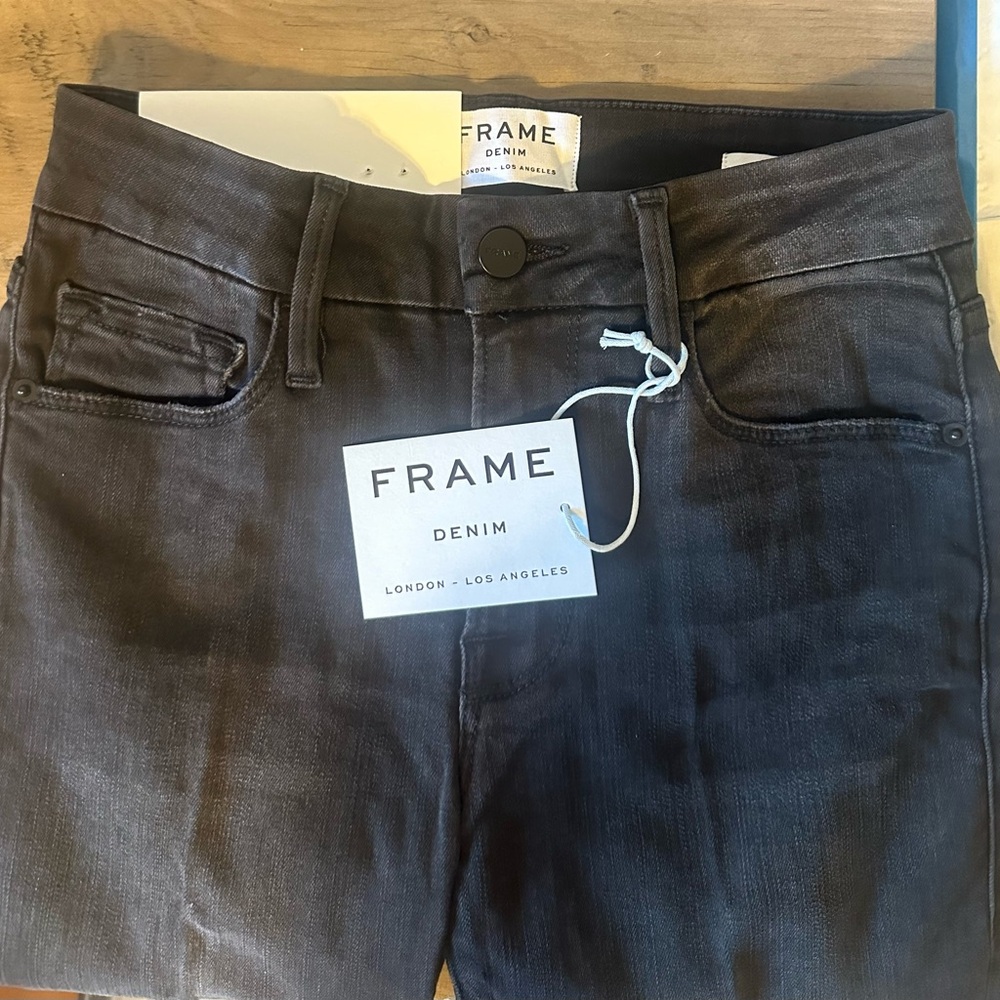 NWT FRAME: Mid~Rise Boot Cut Jeans